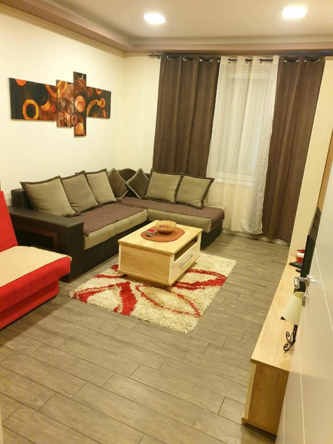 Ceca Apartman Ниш Экстерьер фото