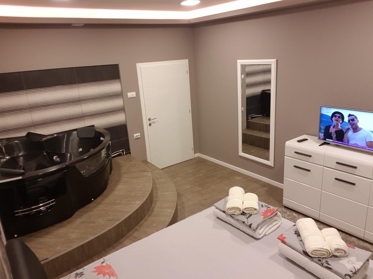 Ceca Apartman Ниш Экстерьер фото