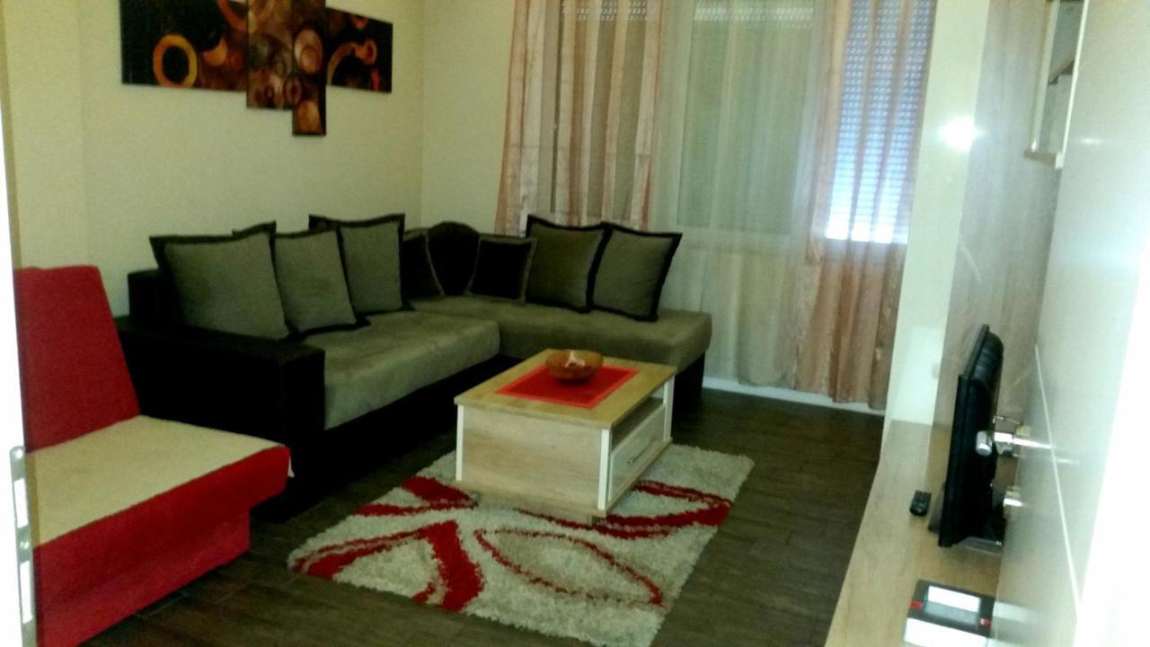 Ceca Apartman Ниш Экстерьер фото